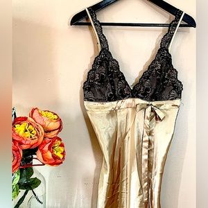 Vintage lingerie gold tone with black lace sears woman’s medium